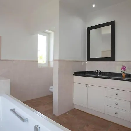 R35 Spacious Private Villa&pool&spa