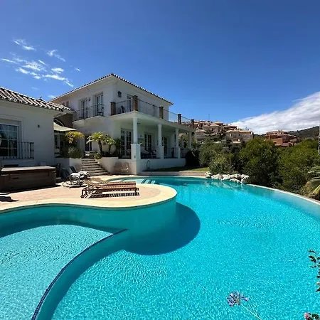 R35 Spacious Private Villa&pool Marbella