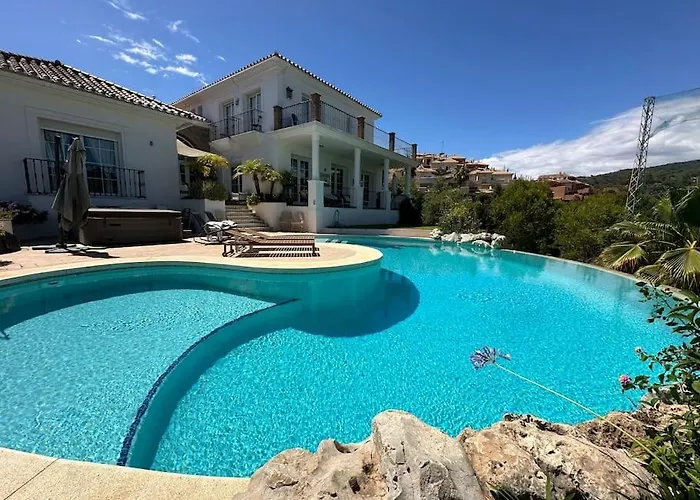 R35 Spacious Private Villa&pool&spa * 马尔韦利亚