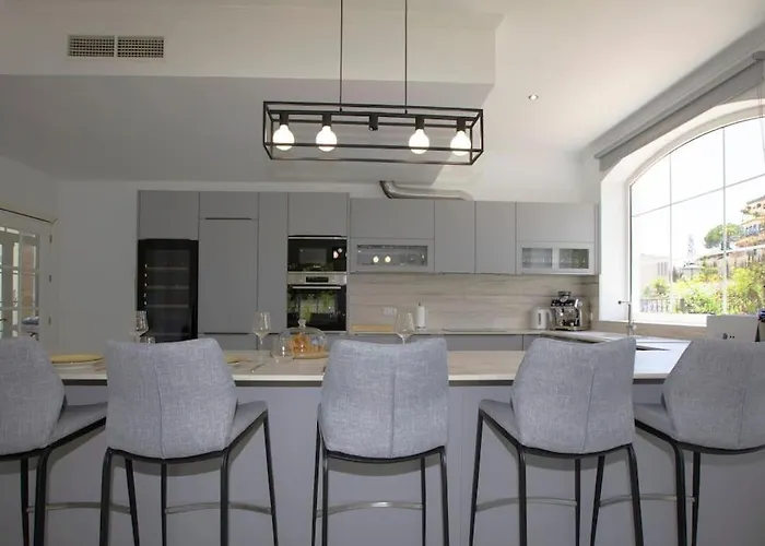 R35 Spacious Private Villa&pool&spa * 马尔韦利亚