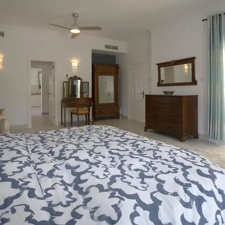 Вілла R35 Spacious Private Villa&pool&spa Марбелья
