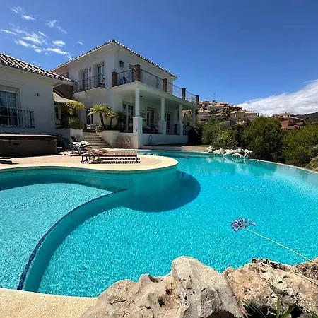 R35 Spacious Private Villa&pool&spa * Marbella